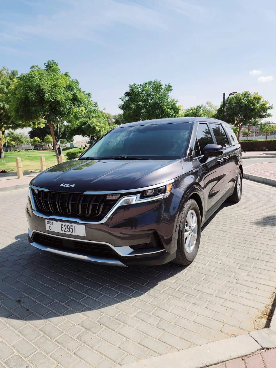 Kia Carnival 2026 main gallery image