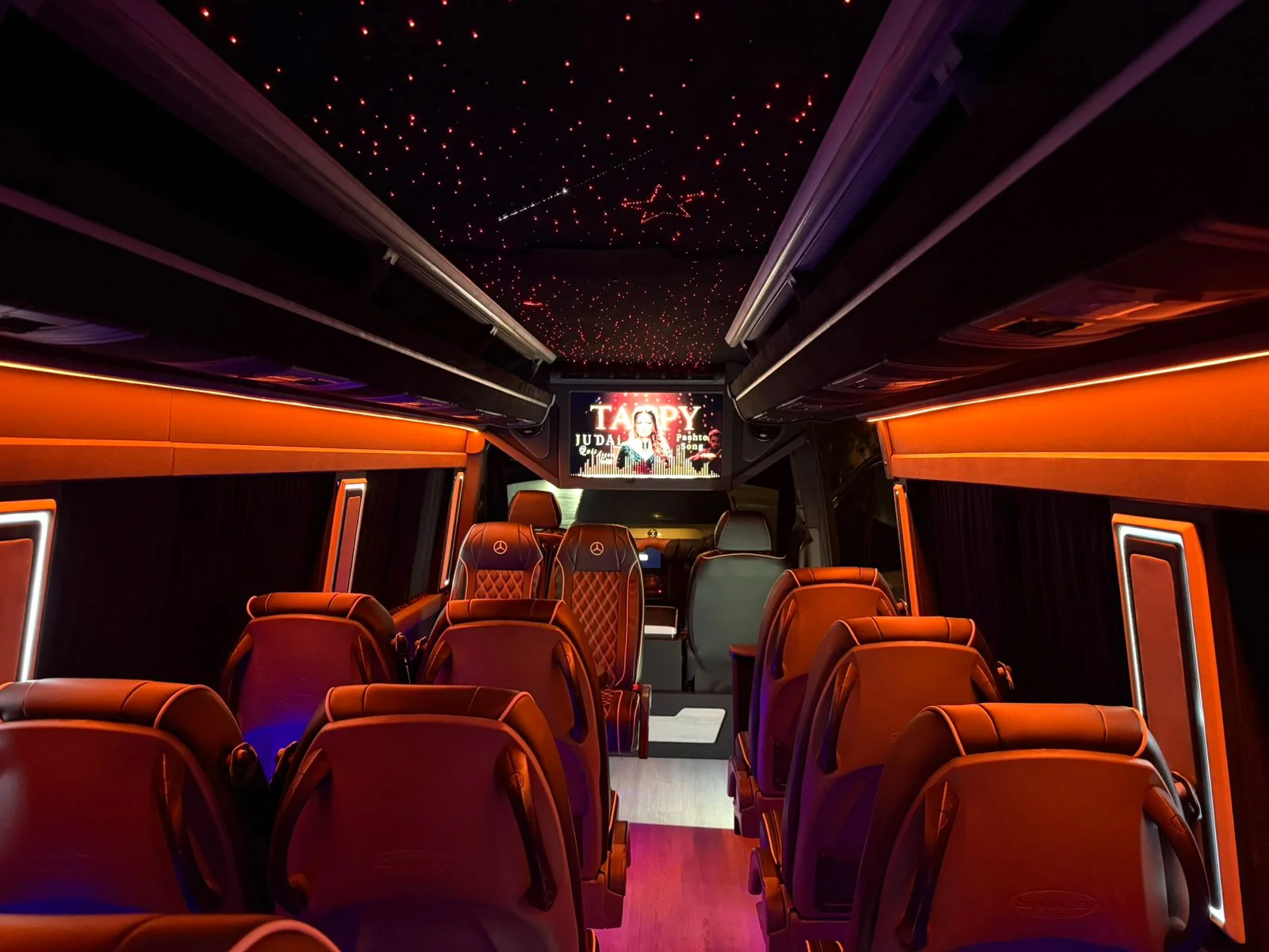 Sprinter 18-Seater gallery image