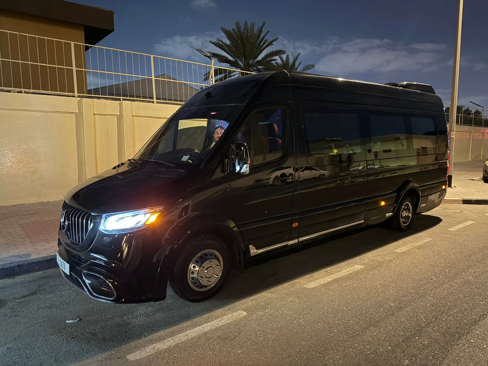Sprinter 18-Seater gallery image