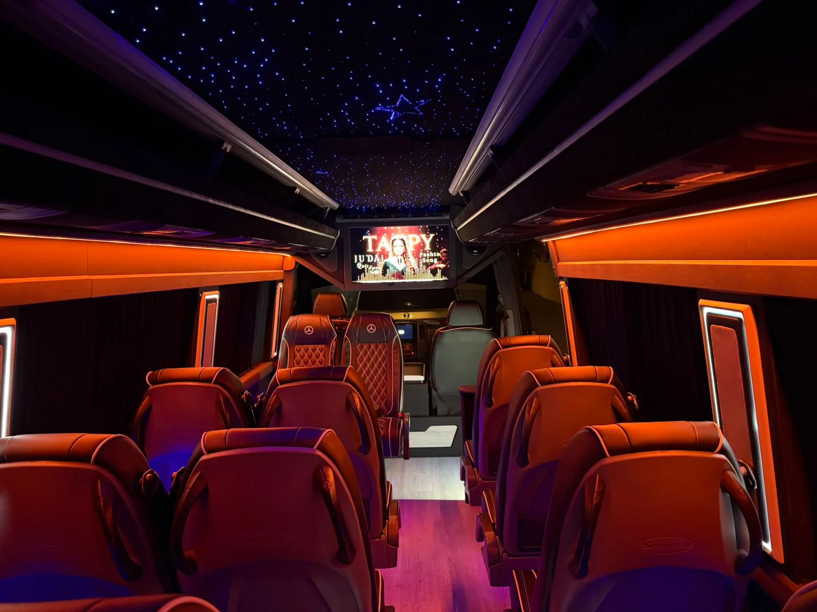 Sprinter 18-Seater gallery image