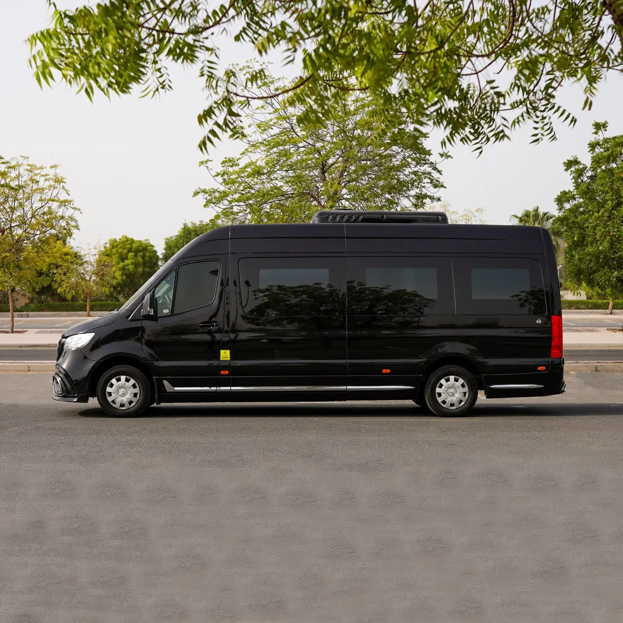 Mercedes-Benz Sprinter Black main gallery image