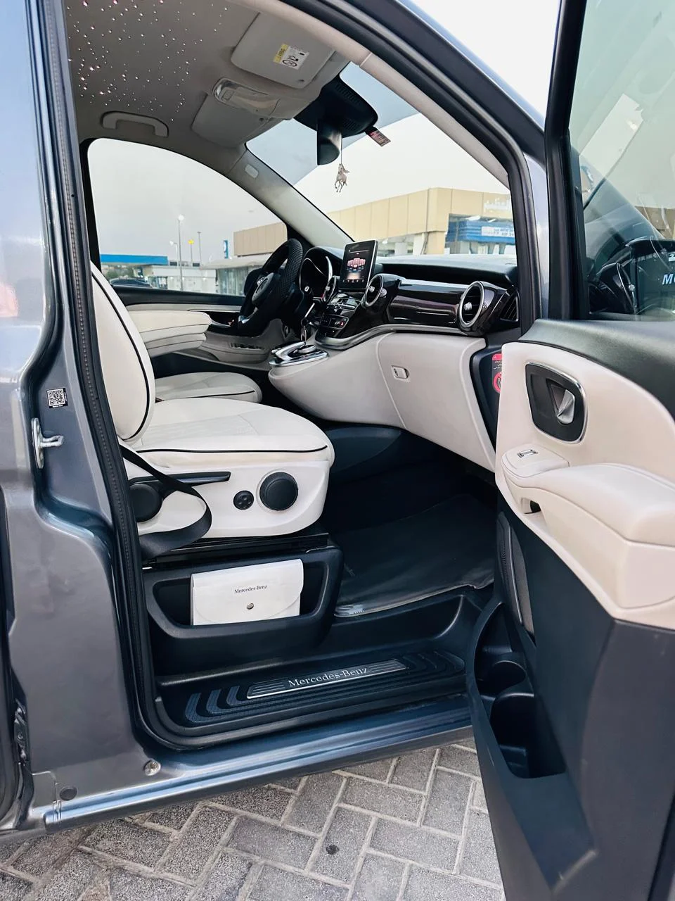 Mercedes-Benz V-Class V250 luxury vehicle