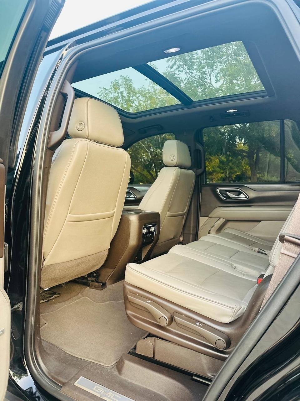 GMC Yukon gallery image